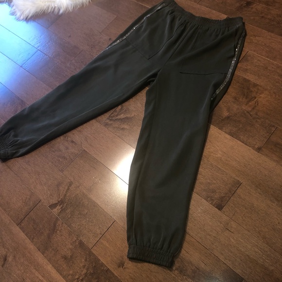 Zara Joggers - Picture 5 of 8
